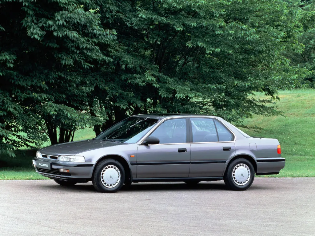 Honda Accord (CB3/4, CB7) 4 поколение, седан (09.1989 - 07.1993)